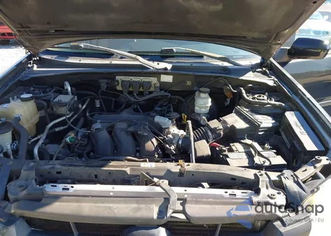 2005 Mazda Tribute S from USA, damaged, VIN 4F2YZ04135KM13277